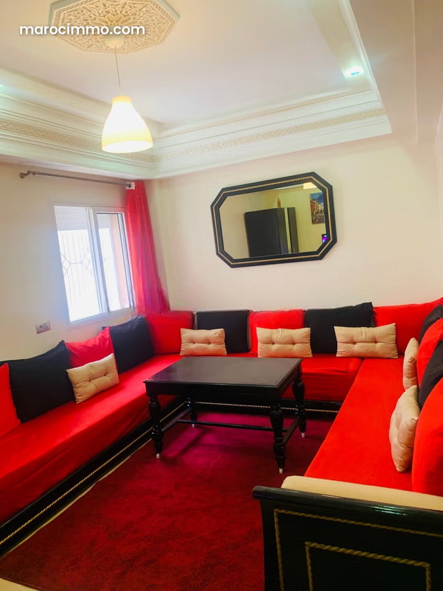 Appartement meublé pour au moins une année — 2