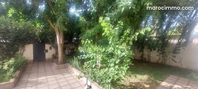 Magnifique villa à louer en Hassan Centre Ville. Surface de 700 m². Belle terrasse et jardin — 2