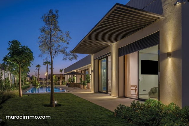 Luxury Villa for Sale on Ourika Road. 3 Beautiful Rooms. Central Heating and Solid Door — 2