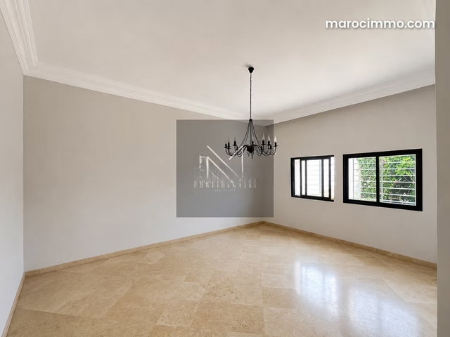 Dar Bouazza, Villa à Vendre avec piscine et jardin — 4
