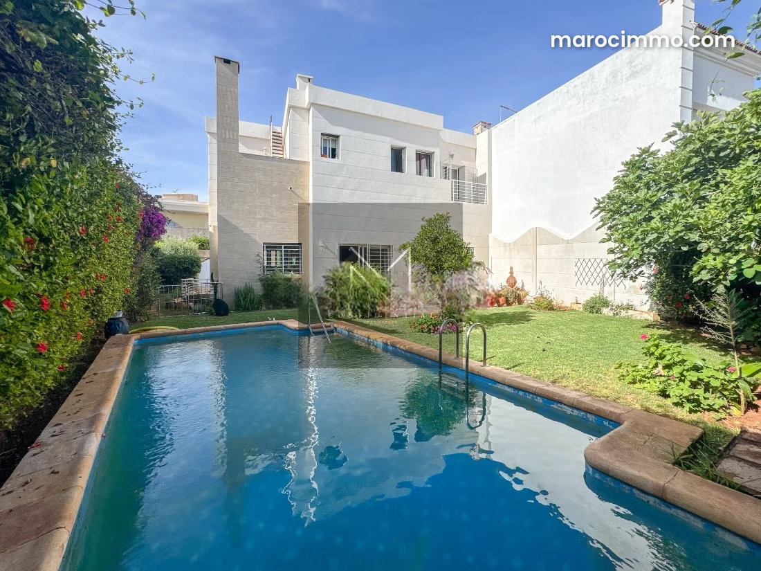 444 m² Villa with South-Facing Pool, Dar Bouazza — Dar Bouazza