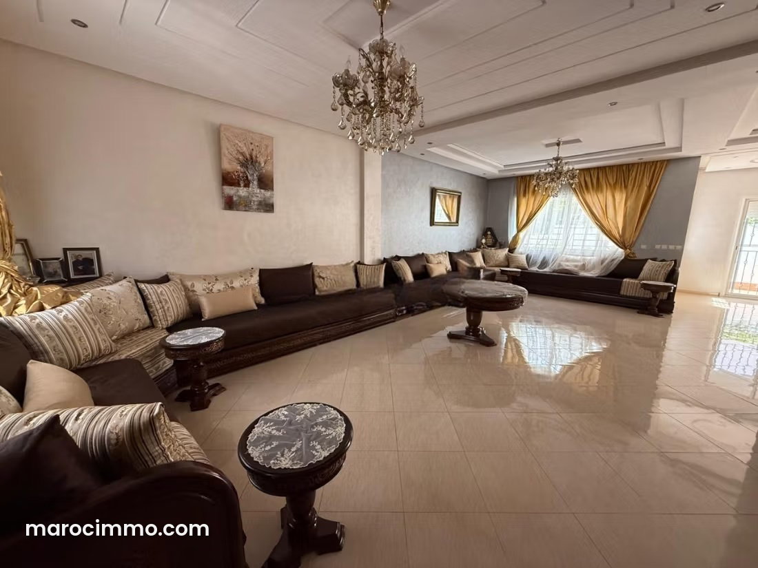 Villa 3 chambres avec piscine à Dar Bouazza, proche commodités — Dar Bouazza