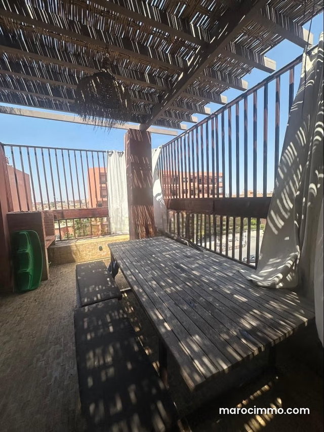 In a building designed by Charles Boccara, magnificent fully renovated apartment with terrace — 2