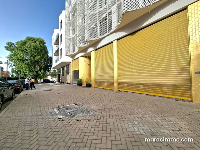 Large Retail Store for Sale at the Oasis — Casablanca