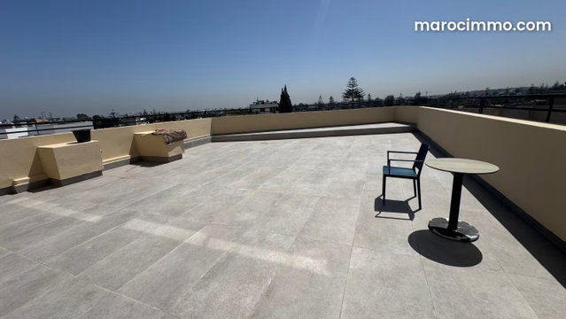 Office Space for Rent on El Jadida Road. Total Area 300 m², including 96 m² of Terrace. Elevator and Terrace — 2