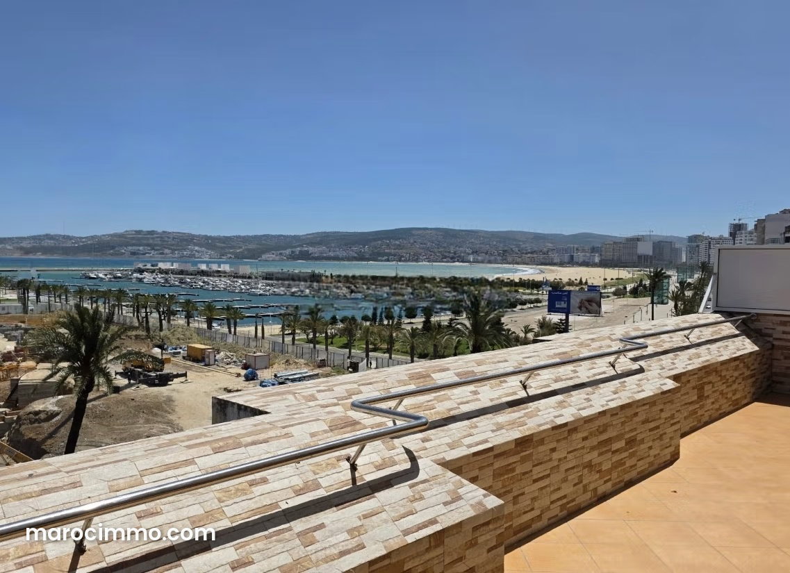 شقة مطلة على البحر للكراء بحي ميناء طنجة — طنجة