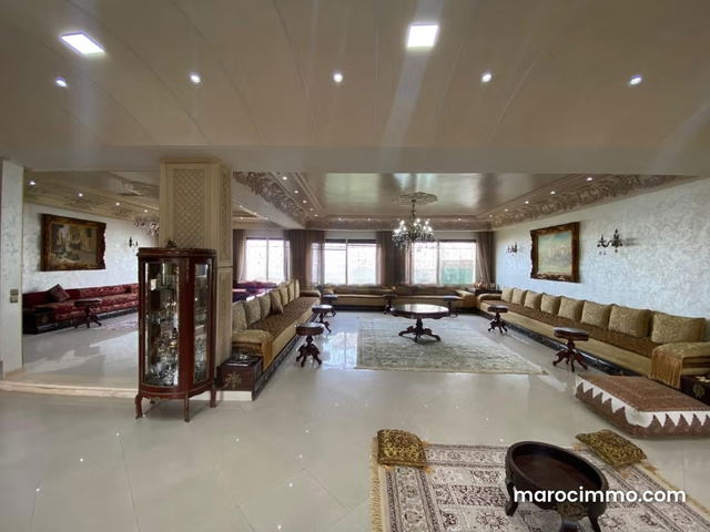 Superbe villa à vendre – Nassim/Route Bousskoura — Casablanca