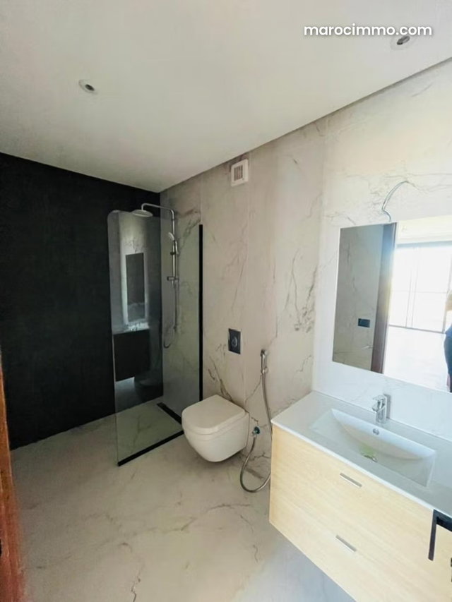 Studio on 10th floor with 72 m2 and parking — 3