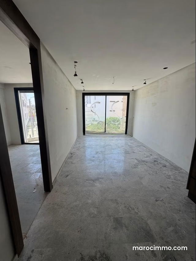 Vente d'un bel appartement à Palmier. Surface totale 49 m². Salon typique marocain, résidence sécurisée — Casablanca
