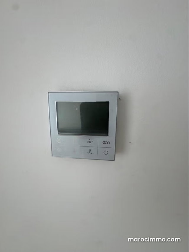 Vend appartement à Bourgogne Ouest. 1 Pièce. Antenne parabolique, résidence sécurisée — 5