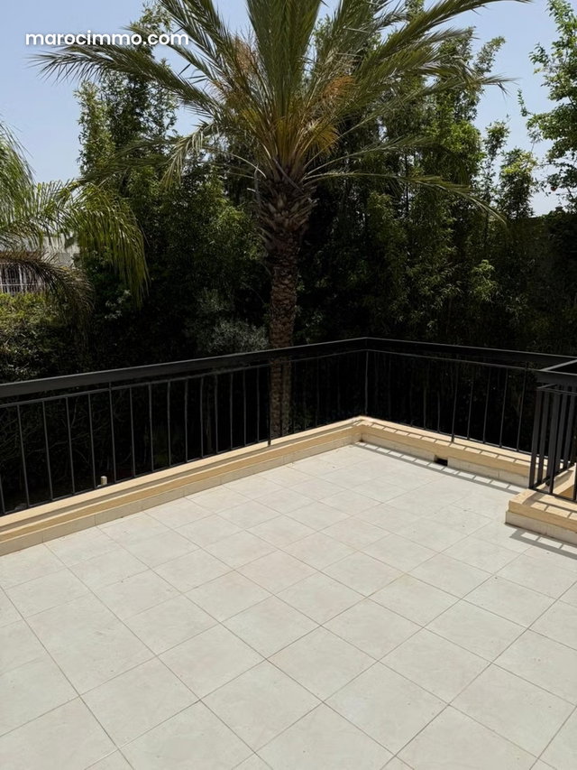 Louer – Superbe villa à OLM Souissi — 4