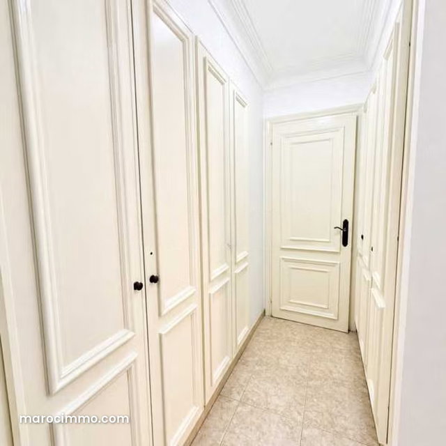 Appartement à Vendre de 154.0 m² à Casablanca, Triangle D'Or — 4