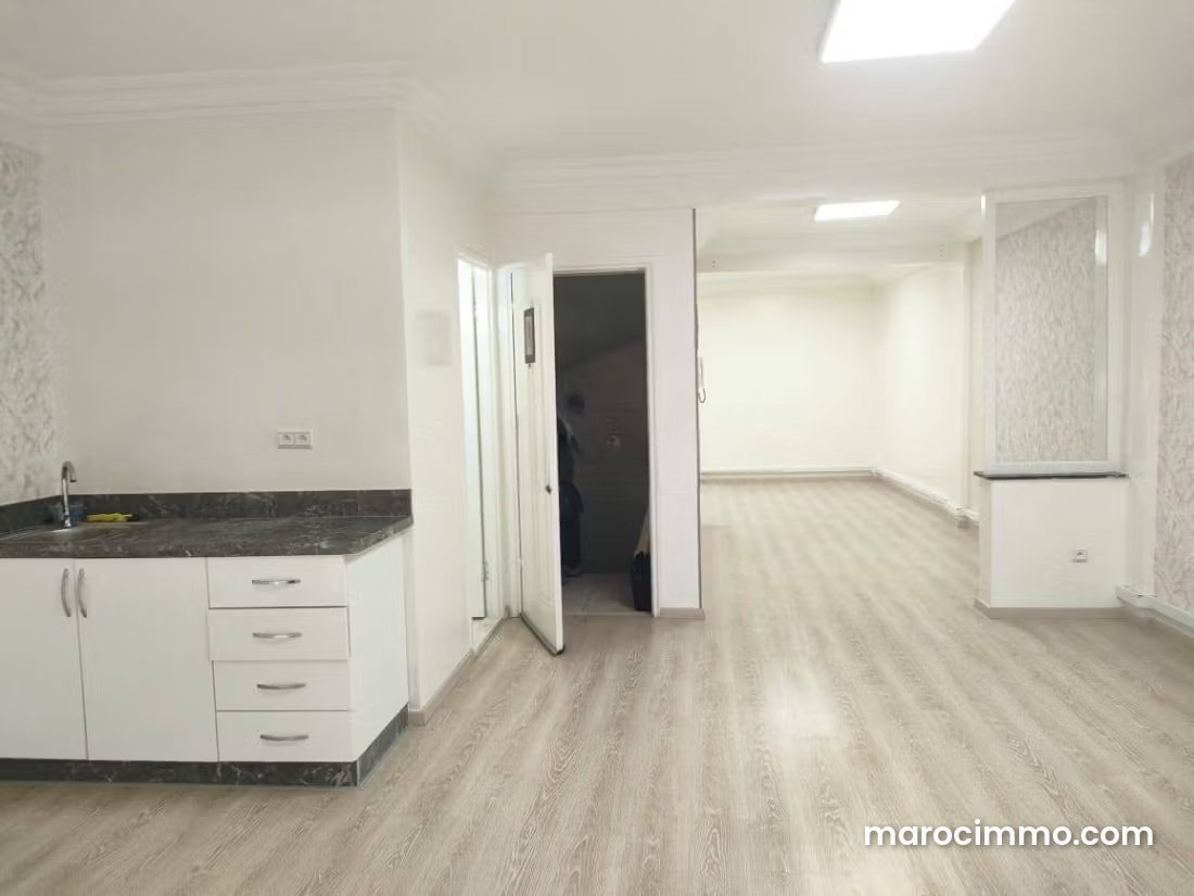 68 m² Office for Rent, Bourgogne, Casablanca — Casablanca