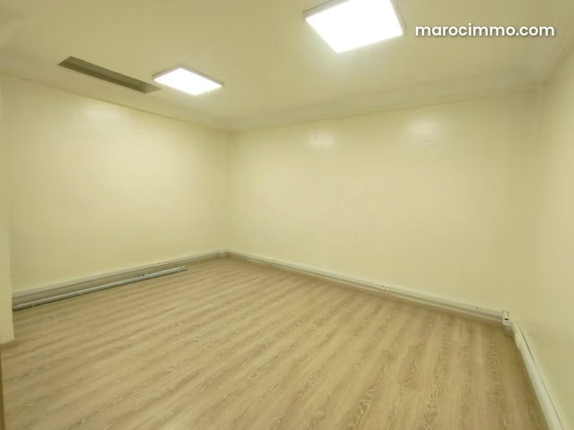 Bureau 68m² Bourgogne Bd El Hank — 5