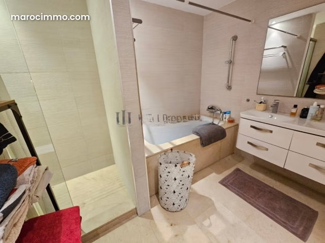 Duplex t4 vide de 300m²–3 suitesch. Perso — 3