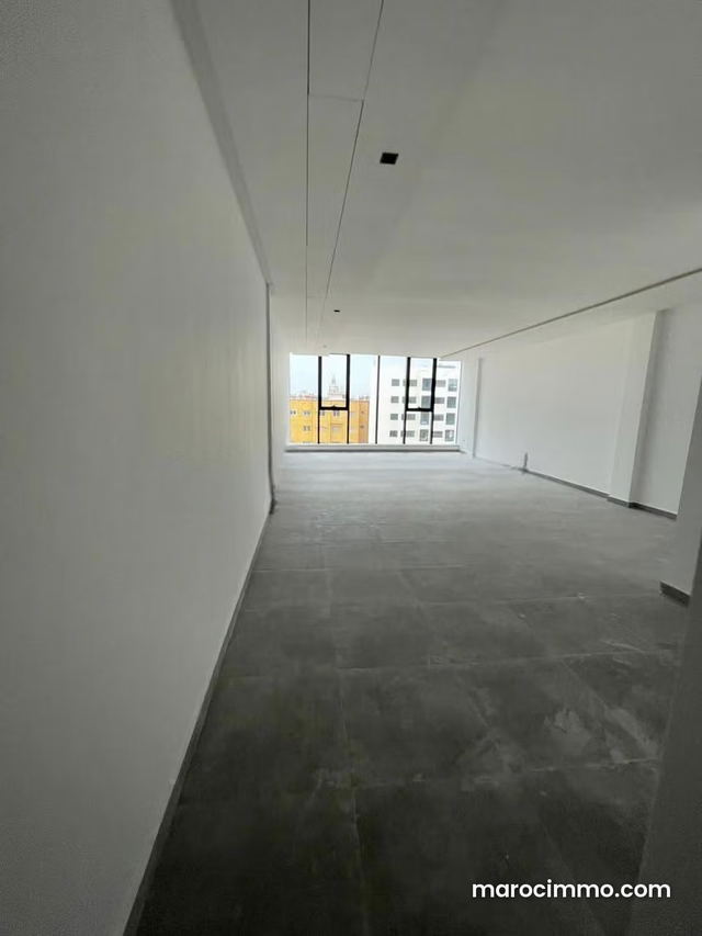 Bureau 58m² Bd Abdelmoumen 10000 dh — Casablanca