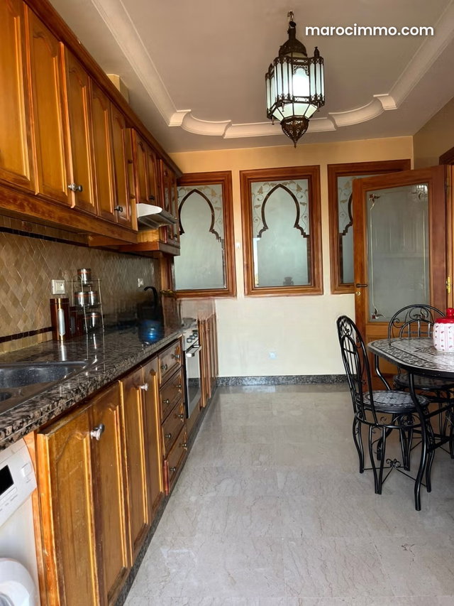 Vente d'un bel appartement à Guéliz. Surface totale 140 m². Avec garage et ascenseur — 4