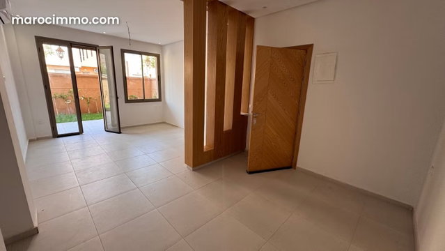 New Ground Floor Apartment for Long-Term Rent with Large Private Garden — 3