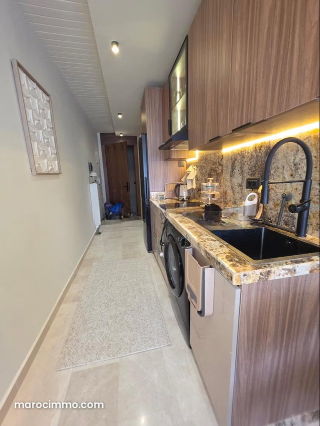 STUDIO à louer à Oasis. Surface de 44 m². Meublé — 3