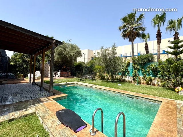 Superbe Villa à Vendre à Bouskoura Résidence Fermée — 4