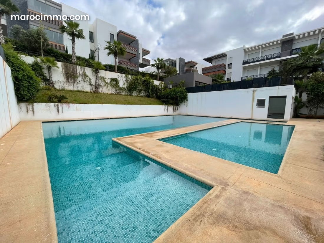 Grand appartement vue mer à louer à Dar Bouazza — Dar Bouazza