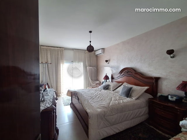 Appartement à vendre 191 m², 3 chambres Les Hôpitaux Casablanca — 2