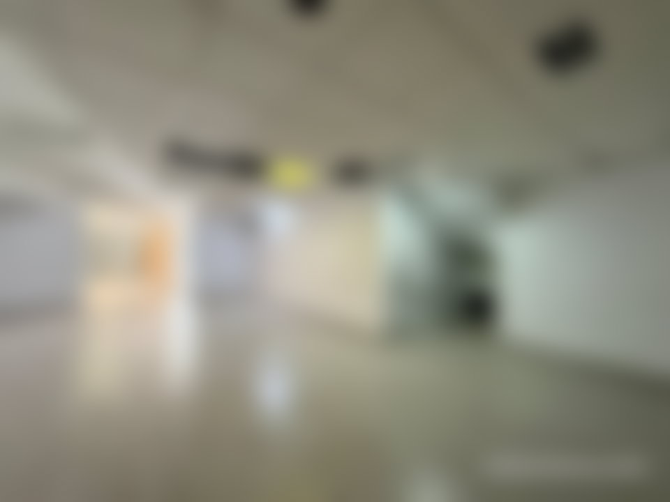 محل تجاري فسيح للكراء في تمديد المعاريف بالدار البيضاء
