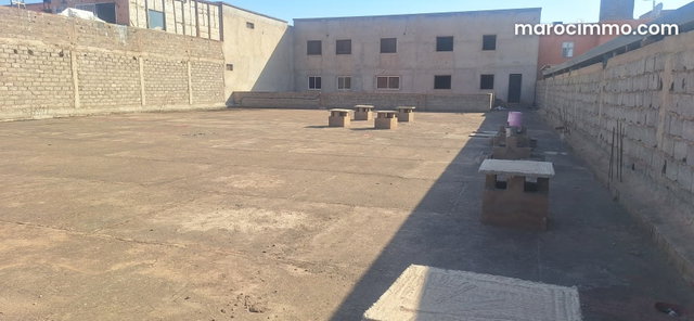 Local commercial showroom 1200m2 — 2