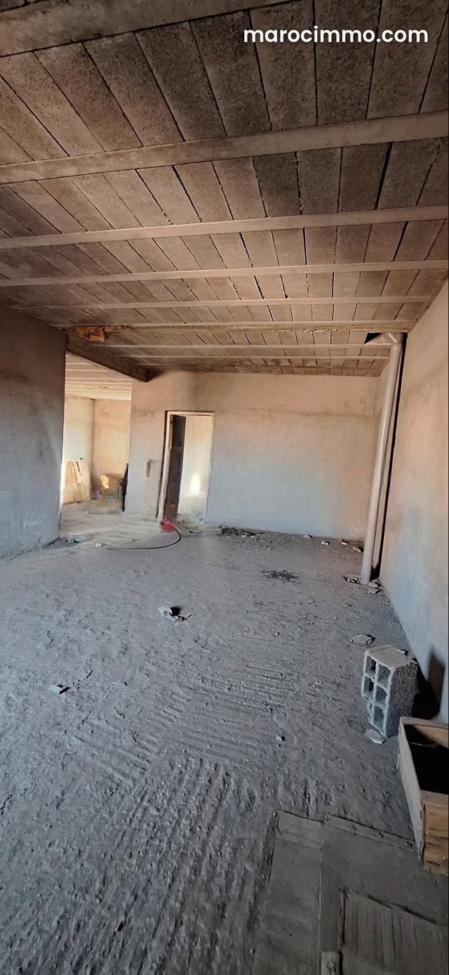 Local commercial showroom 1200m2 — 3