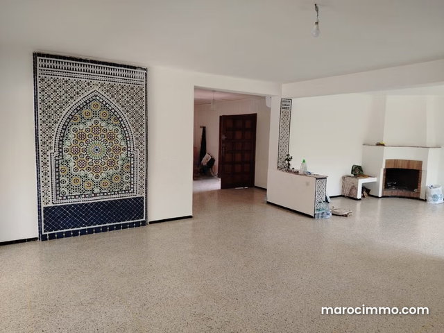 Villa à louer à Souissi — 4