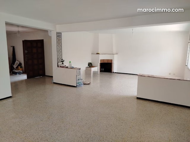 Villa à louer à Souissi — 5