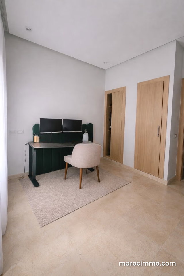 Bel appartement à vendre à Beauséjour. 3 grandes pièces — 3