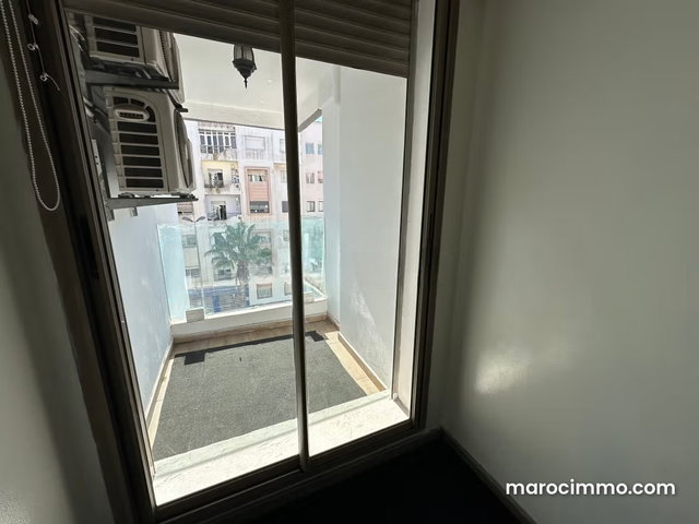 Beaux bureaux à louer à Bourgogne Ouest. Surface de 52 m². Climatisation — 5