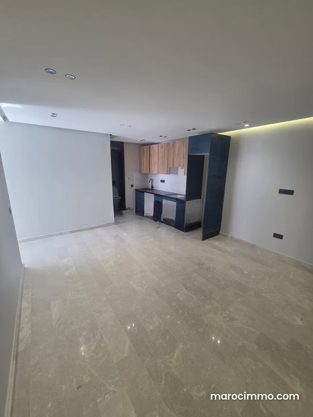 Studio neuf à la location vide — 2