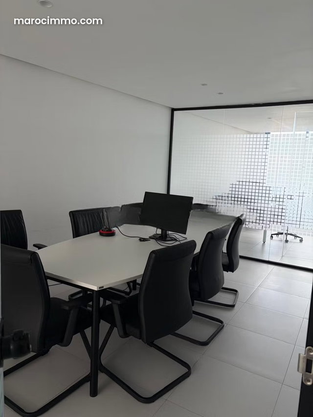 Offices for Rent in Ain Diab. 87 m² Surface. Residence with Concierge, General Air Conditioning — 2