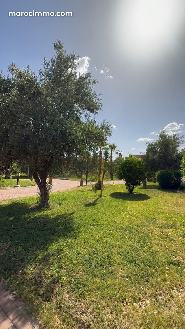 À louer – Villa jumelée meublée de standing dans résidence sécurisée à Marrakech — 2