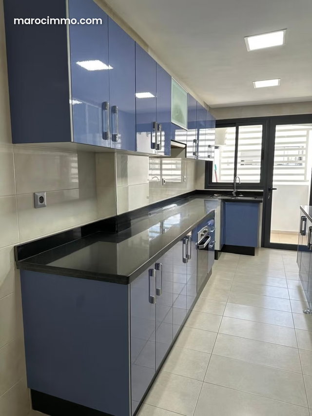 Bel appartement en location à Souissi. 3 chambres — 5