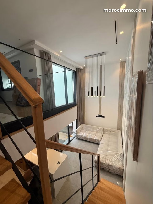 Studio duplex neuf — 3