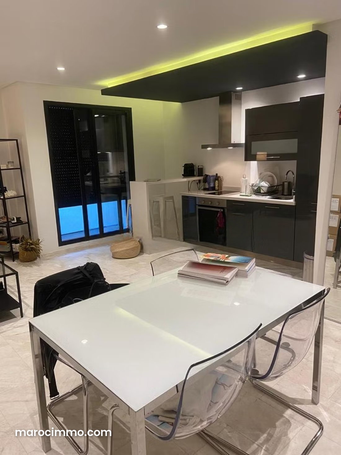 Furnished apartment with terrace for rent in Maarif, Casablanca — Casablanca