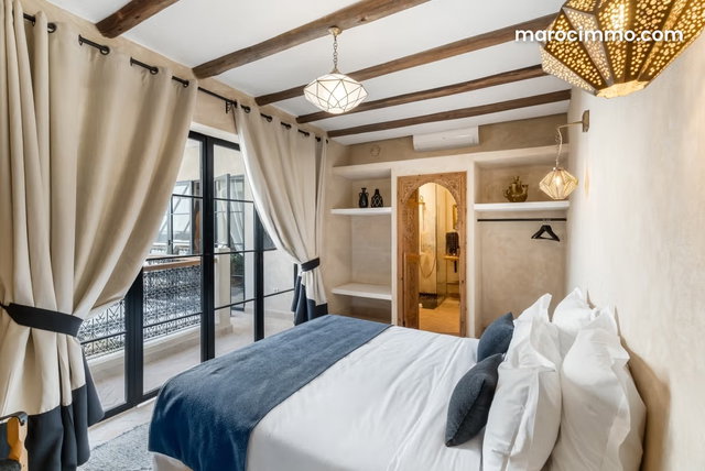 Magnificent 5-Bedroom Riad 7 Minutes from the Square — 5