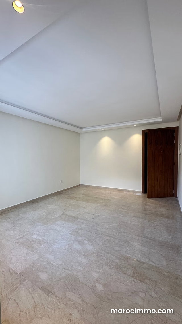 Apartment for rent in Palmier. 2 comfortable rooms. Elevator and terrace — 2