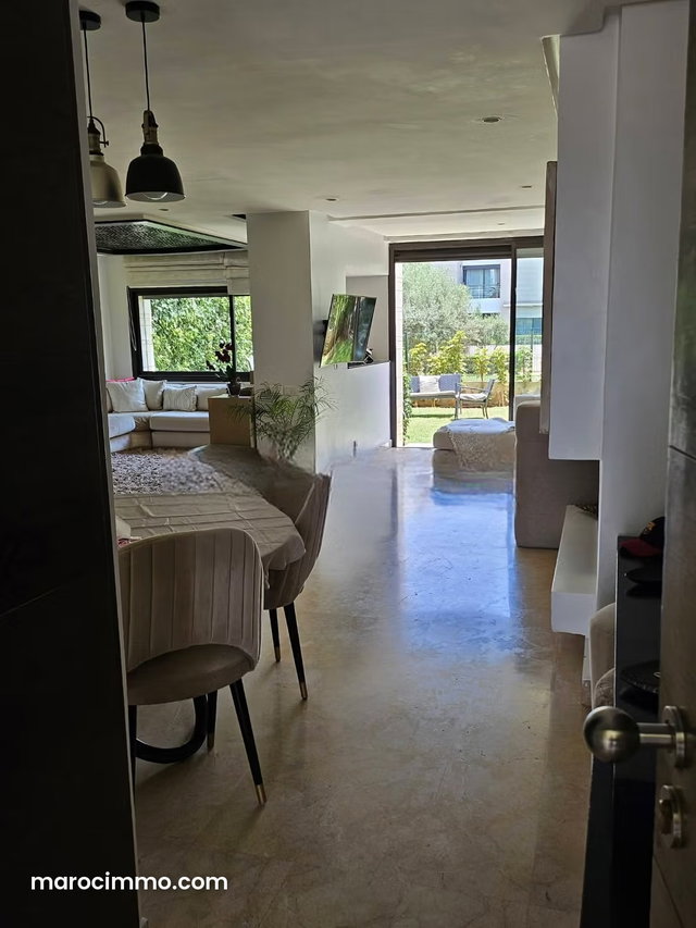 Superbe appartement à vendre à Ville Verte. Surface de 233 m². Parking et jardin — 3
