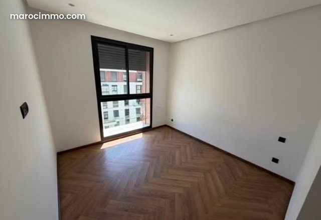 Superbe appartement vide à louer à CFC — 4
