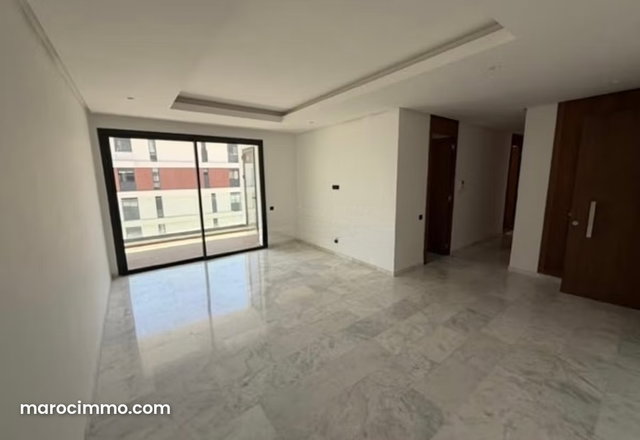 Superbe appartement vide à louer à CFC — 2