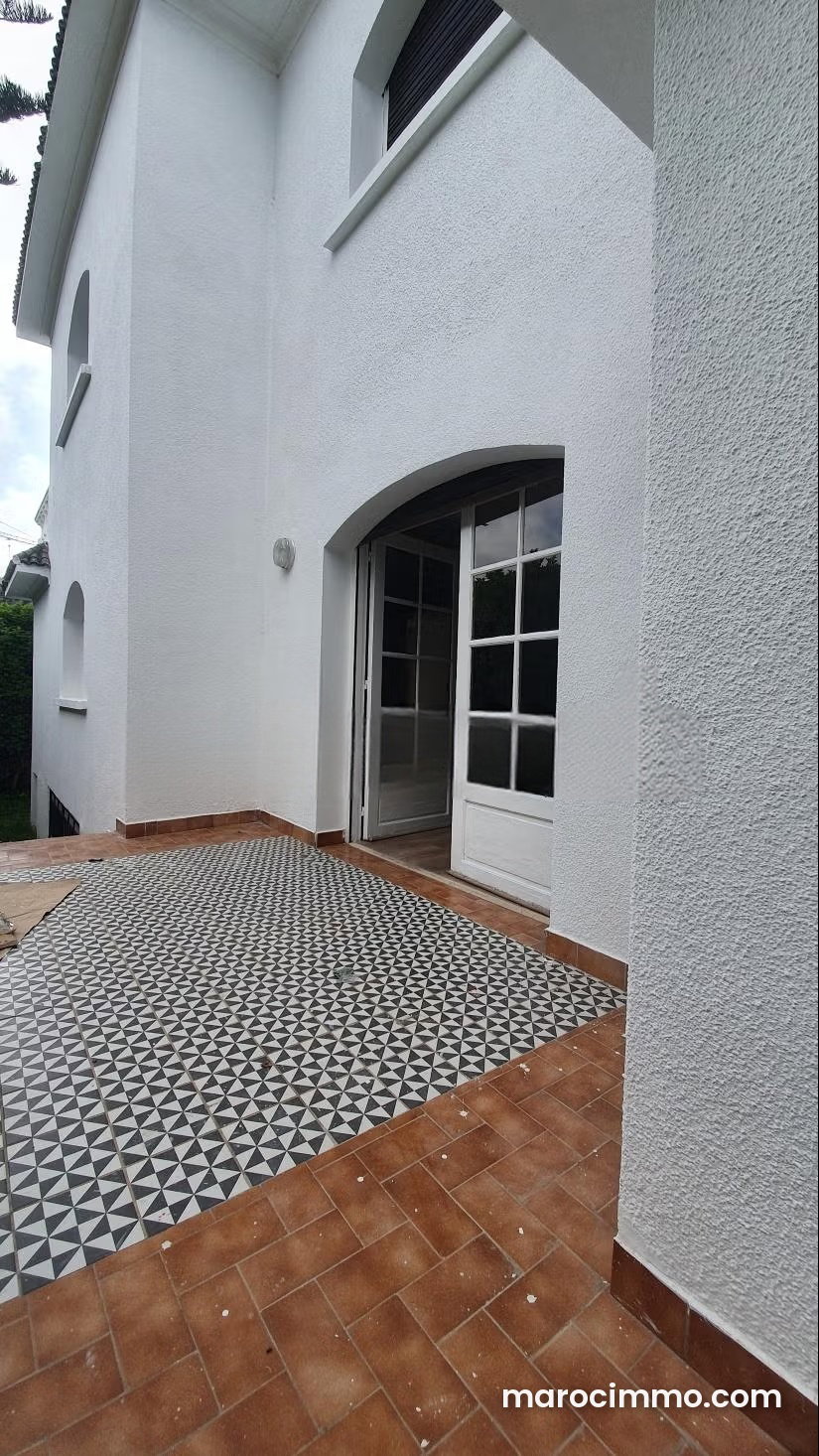 500 m² Villa, 4 Bedrooms with Garden, C.I.L Casablanca — Casablanca