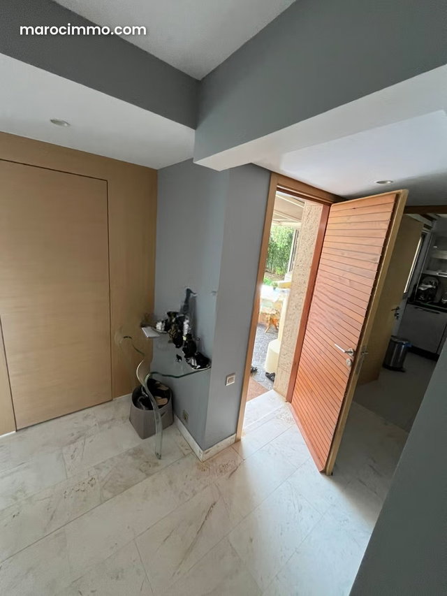 Maison de haut standing à vendre à Ain Diab Extension. Surface totale 466 m². Porte blindée, antenne parabolique — 4