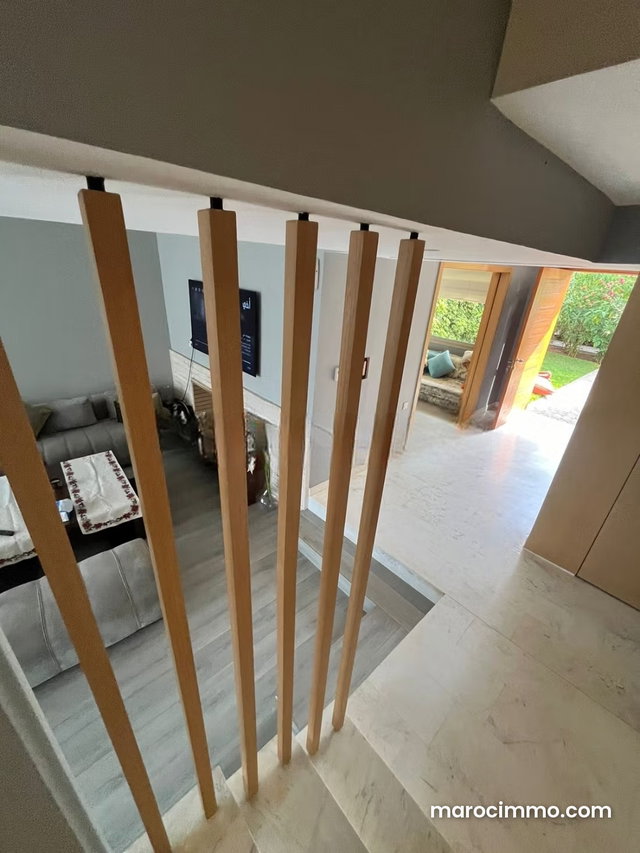 Maison de haut standing à vendre à Ain Diab Extension. Surface totale 466 m². Porte blindée, antenne parabolique — 2
