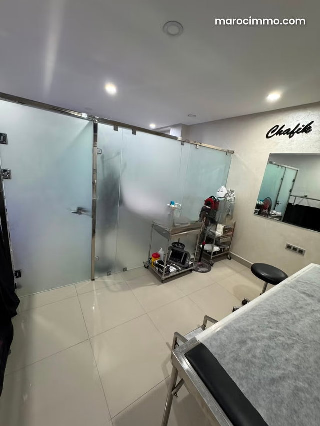 Centre d'esthétique à vendre 74 m² Rte de Safi — 3