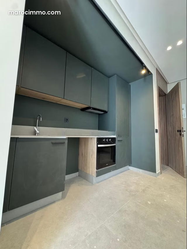 Appartement à l'achat à Casablanca Finance City. 1 Pièce. Porte blindée, sécurité — Casablanca
