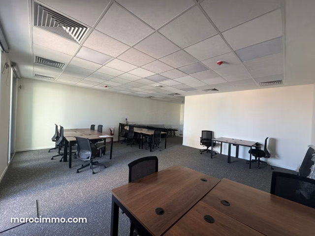 Bureau Prime 70 M² Aménagé Meublé Neuf — 2